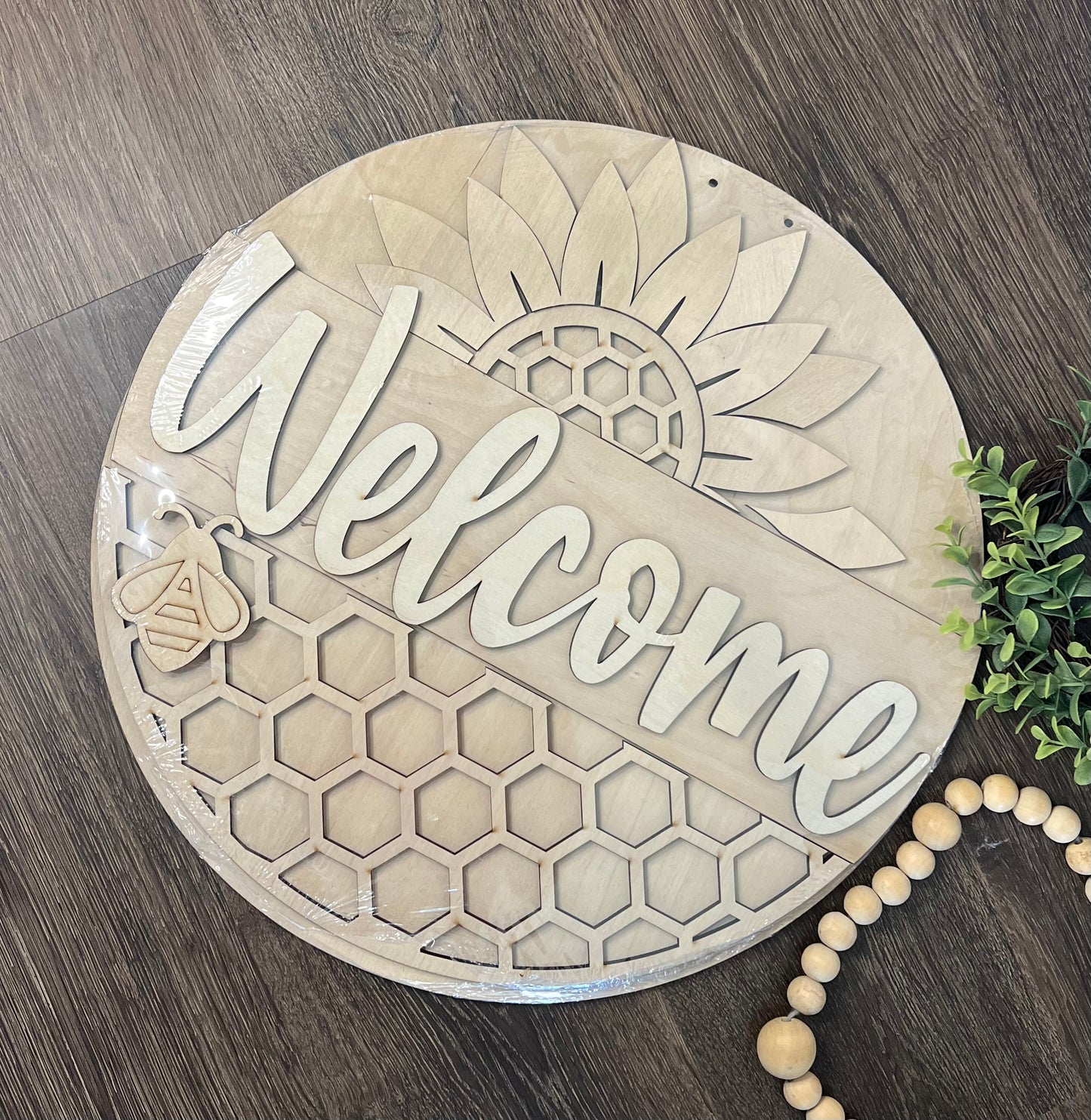 Welcome Sunflower Bee Sign-OWMTM