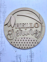 Load image into Gallery viewer, Hello Spring 18&quot; Round Sign